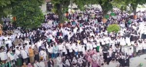 9000 Santri Lumajang Lalaran Nadzom Aqidatul Awam
