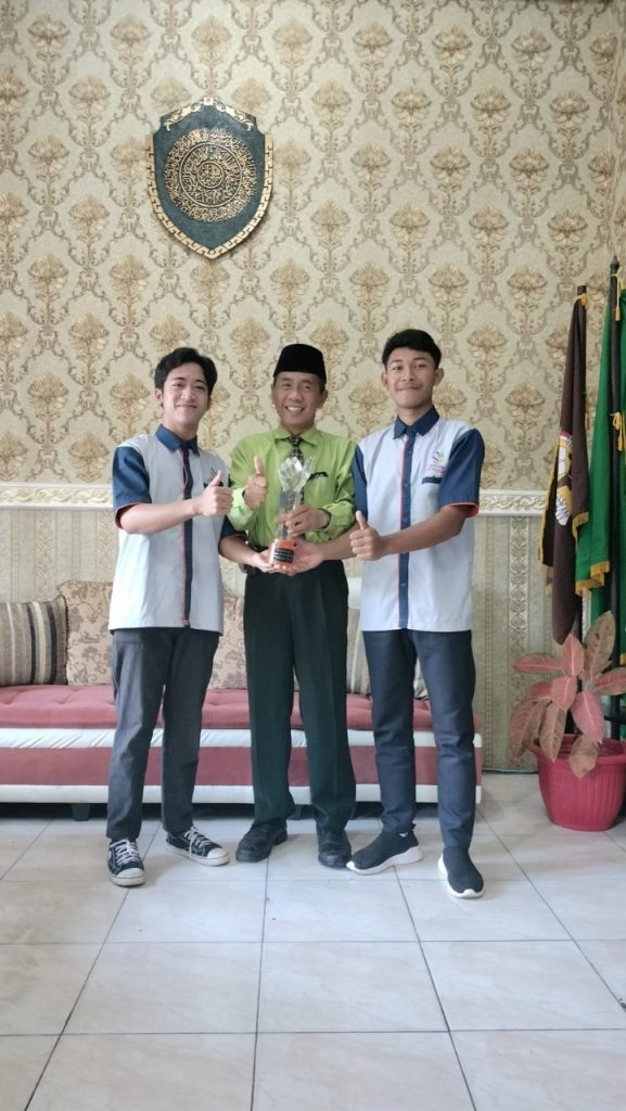 Siswa SMK NU Sunan Ampel Sabet Juara 1 LKS Nasional