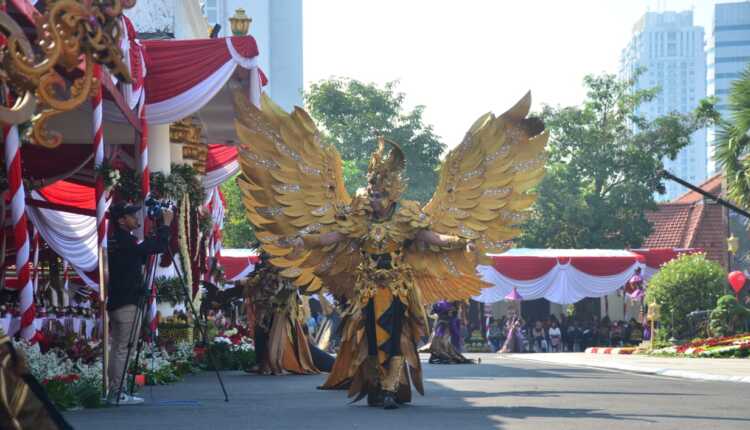 Detik-detik Proklamasi di Grahadi Dimeriahkan Jember Fashion Carnaval