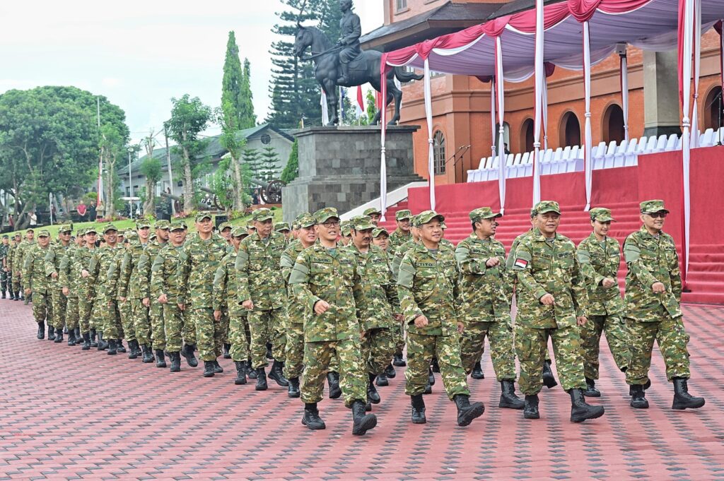 Senam Pagi dan Kebersamaan Kabinet Merah Putih di Akademi Militer Magelang