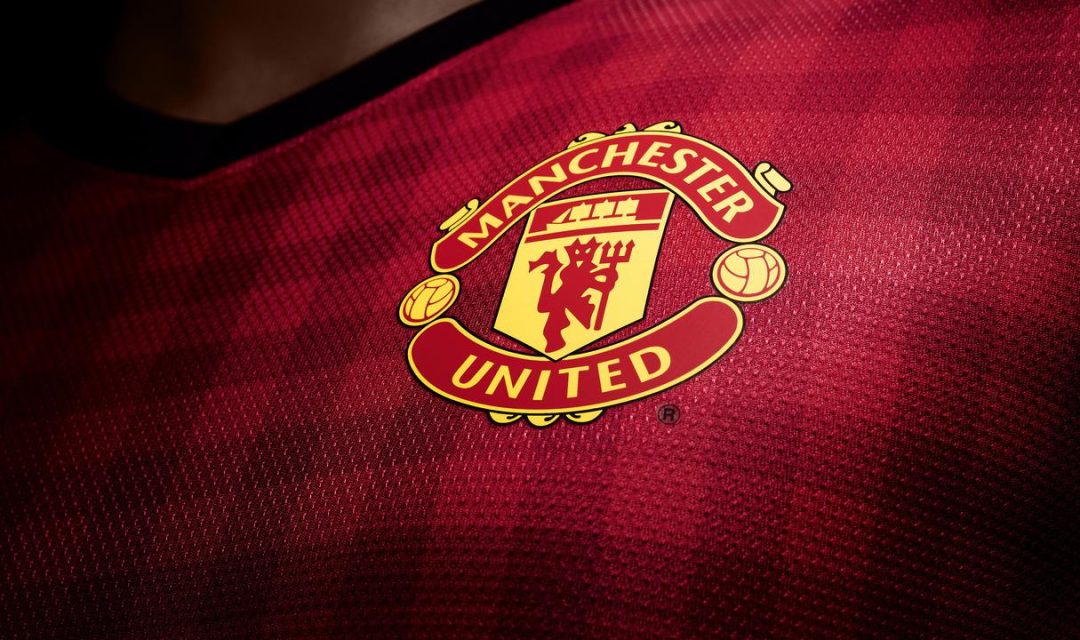 091205300_1437296754-Manchester-United-Logo-Full-HD-Wallpaper