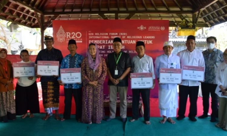 Tanda Kasih PBNU untuk 6 Rumah Ibadah di Bali