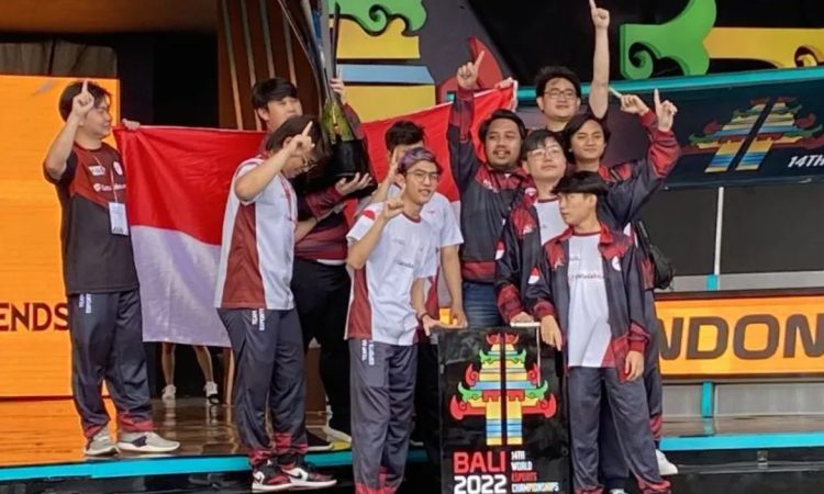 Para pemain timnas Mobile Legends menangi kejuaraan esport dunia IESF Bali 14th World Esport Championship (Dok. Antara)