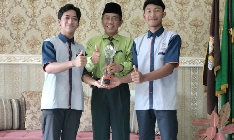 Siswa SMK NU Sunan Ampel Sabet Juara 1 LKS Nasional