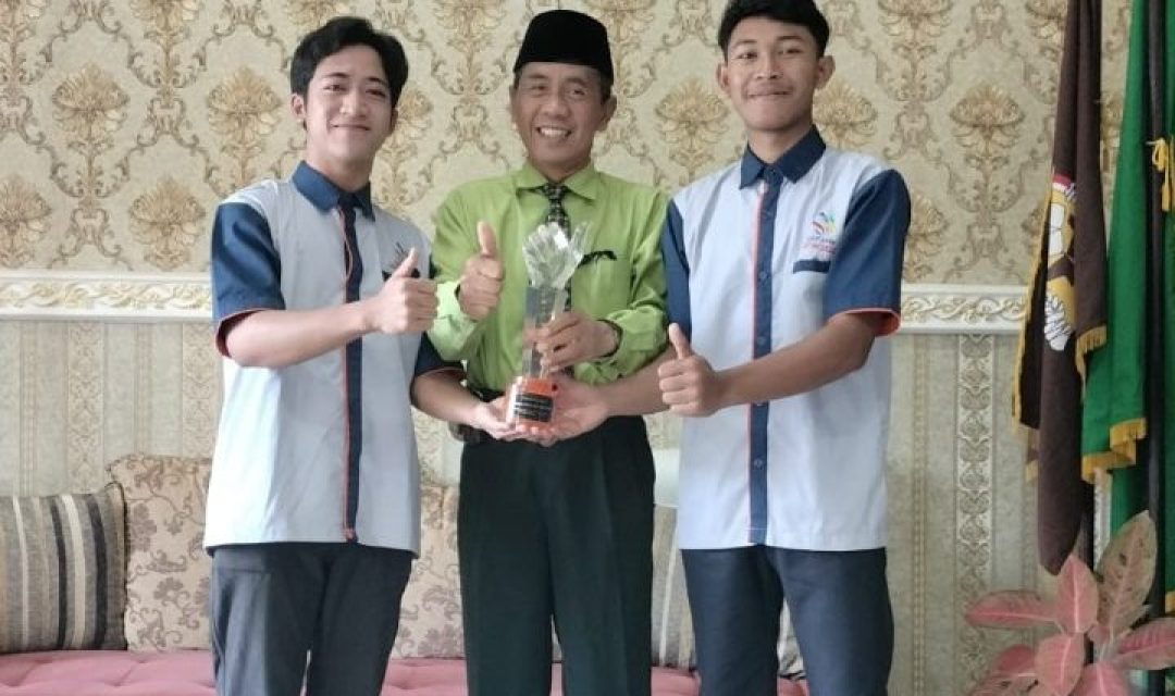 Siswa SMK NU Sunan Ampel Sabet Juara 1 LKS Nasional