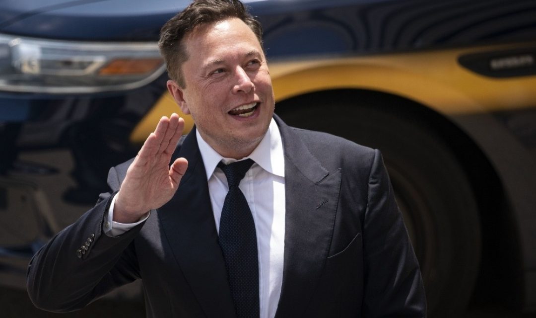 Kepala eksekutif atau Chief Executive Officer Tesla Inc, Elon Musk telah menjual 19,5 juta saham produsen kendaraan listrik Tesla