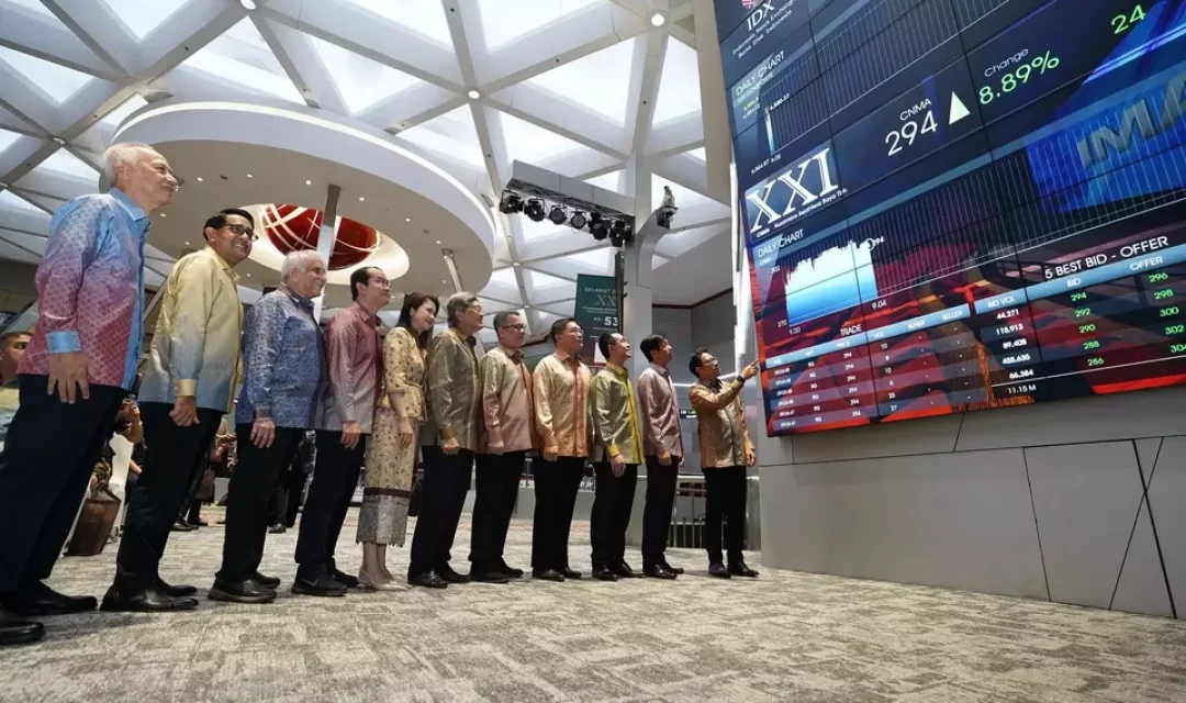 PT Nusantara Sejahtera Raya Tbk atau Cinema XXI, pemimpin industribioskop di Indonesia, Rabu (2/8/2203) resmi mencatatakan sahamnya (listing) di Bursa Efek Indonesia (BEI).