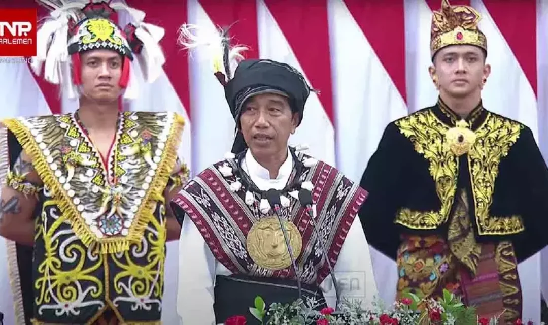 Presiden Joko Widodo (Jokowi) menghadiri Sidang Tahunan MPR dengan mengenakan pakaian adat Tanimbar, Rabu, 16 Agustus 2023.