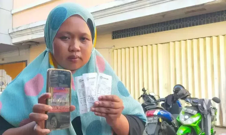 Ratnawati (31), warga Kecamatan Somba Opu, Kabupaten Gowa, Sulawesi Selatan, menjadi korban penipuan give away undian puluhan juta rupiah yang mencatut nama artis Baim Wong.