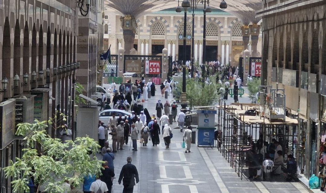 Salah satu hotel jemaah di Madinah, berjarak 100 meter dari Masjid Nabawi