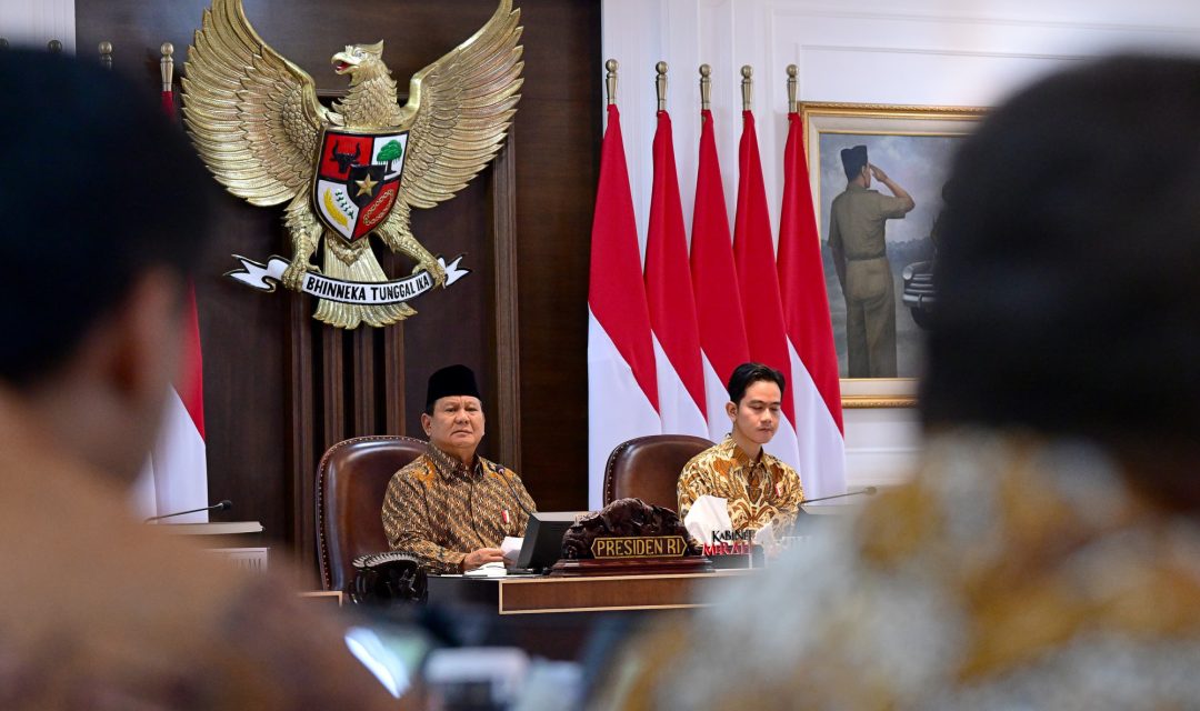 Menhan Sjafrie Hadiri Sidang Kabinet Paripurna Pertama yang Dipimpin Presiden Prabowo