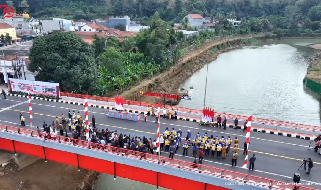 Presiden Jokowi Resmikan Sejumlah Infrastruktur di Provinsi Jawa Barat