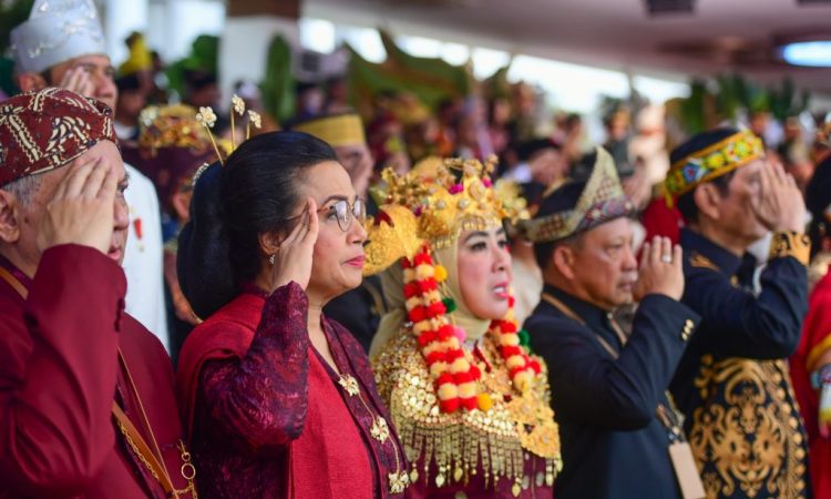 Ragam Pakaian Adat Para Menteri pada Upacara Perdana di Ibu Kota Nusantara