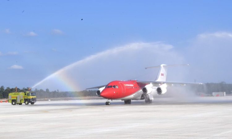 Presiden Jokowi Lakukan Pendaratan Perdana di Bandara Nusantara