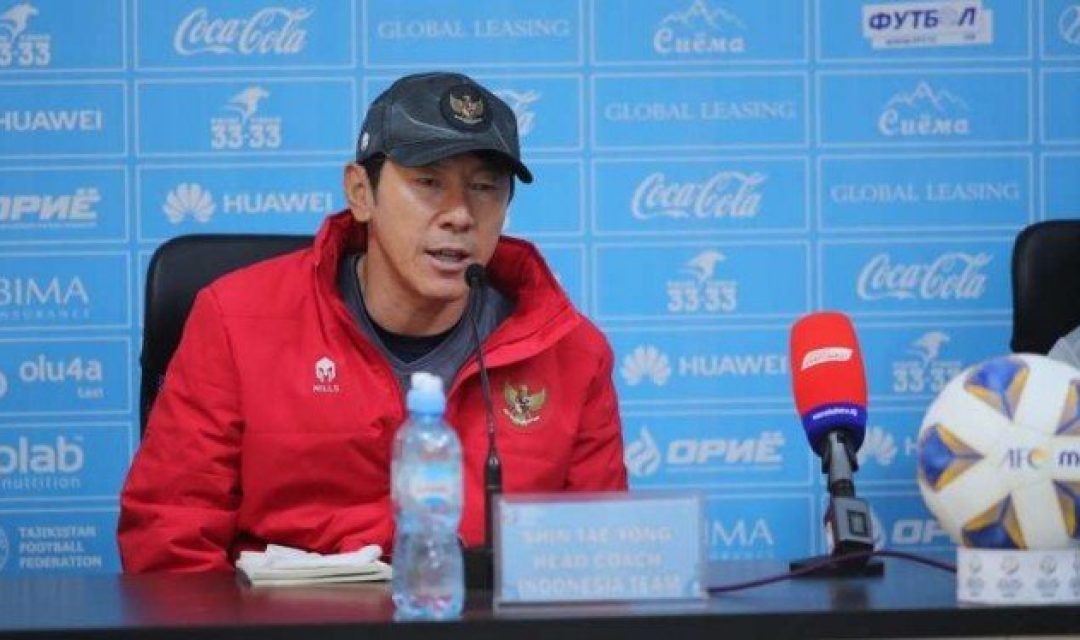 61769b3616866-pelatih-timnas-indonesia-u-23-shin-tae-yong_665_374