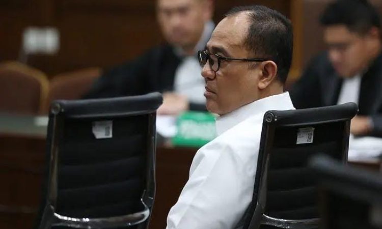 Jaksa penuntut umum KPK mendakwa Rafael Alun menerima gratifikasi Rp16,6 miliar dan TPPU mencapai Rp100 miliar saat bertugas di Ditjen Pajak. (Liputan6.com)