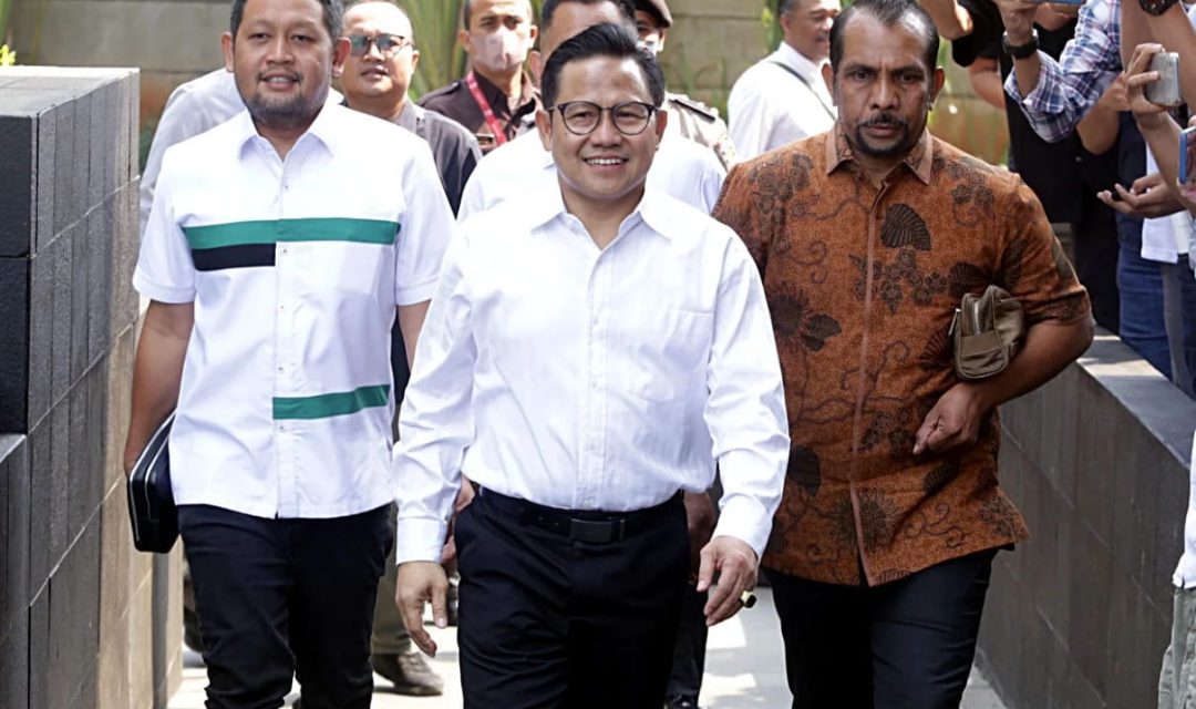 Ketua Umum PKB Muhaimin Iskandar alias Cak Imin menjalini pemeriksaan di Gedung Merah Putih Komisi Pemberantasan Korupsi (KPK), Jakarta, Kamis (7/9/2023). Cak Imin diperiksa sebagai saksi dugaan korupsi pengadaan sistem proteksi Tenaga Kerja Indonesia (TKI) 2012. (jpnn.com)