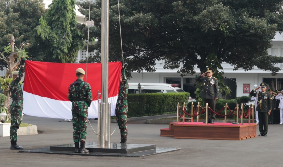 Irjen Kemhan Pimpin Upacara Peringatan HUT ke-79 RI Tahun 2024 di Kemhan