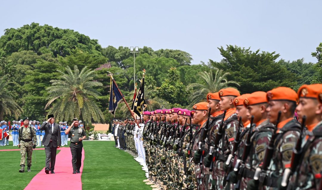 Menhan Sjafrie Lakukan Kunjungan Silaturahmi ke Mabes TNI