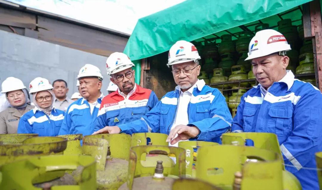 Kemendag-dan-Pertamina-Patra-Niaga-Berkomitmen-Awasi-Pengisian-LPG-di-SPBE-3-423471522.jpeg