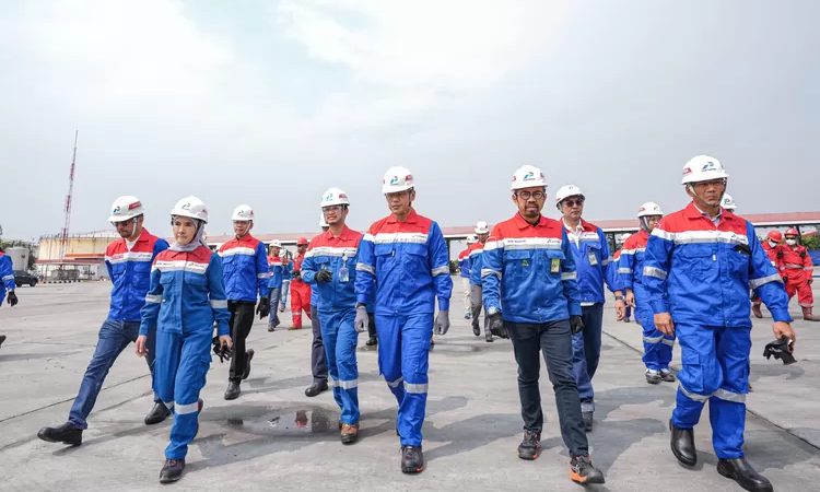 Komut-dan-Dirut-Pertamina-Cek-TBBM-SPBU-Pastikan-Stok-BBM-dan-LPG-Aman-1-182173781.jpg