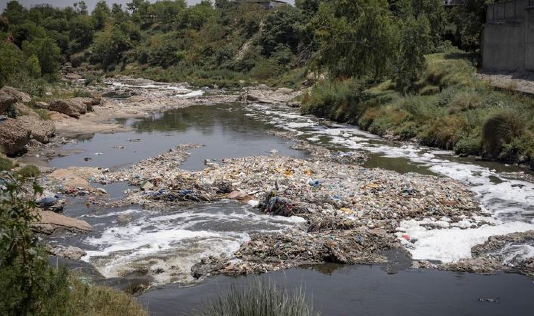 Negosiasi-perjanjian-polusi-plastik-ditunda-di-Busan-dan-akan-dilanjutkan.jpg