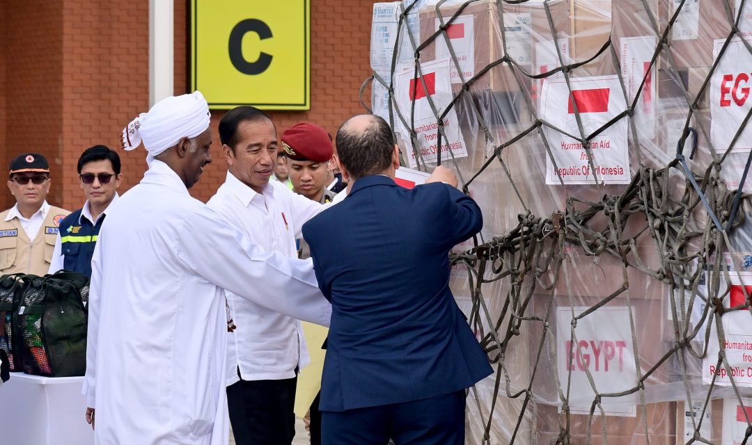 Presiden Jokowi Lepas Pengiriman Bantuan Kemanusiaan untuk Palestina dan Sudan