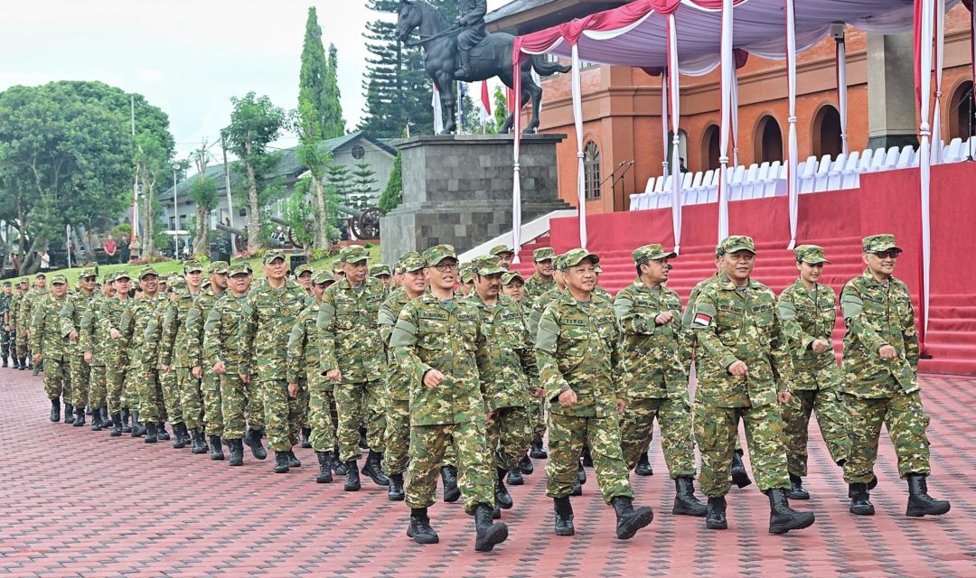 Senam Pagi dan Kebersamaan Kabinet Merah Putih di Akademi Militer Magelang