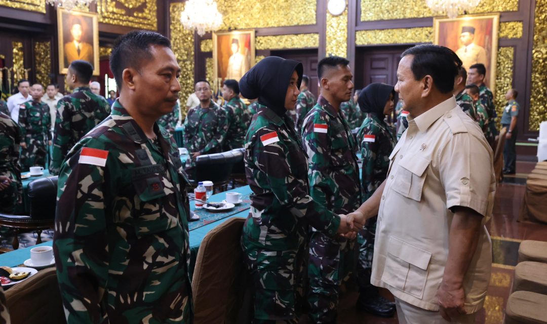 Menhan Prabowo Beri Pembekalan 40 Nakes TNI yang akan Berangkat Misi Kemanusiaan Gaza