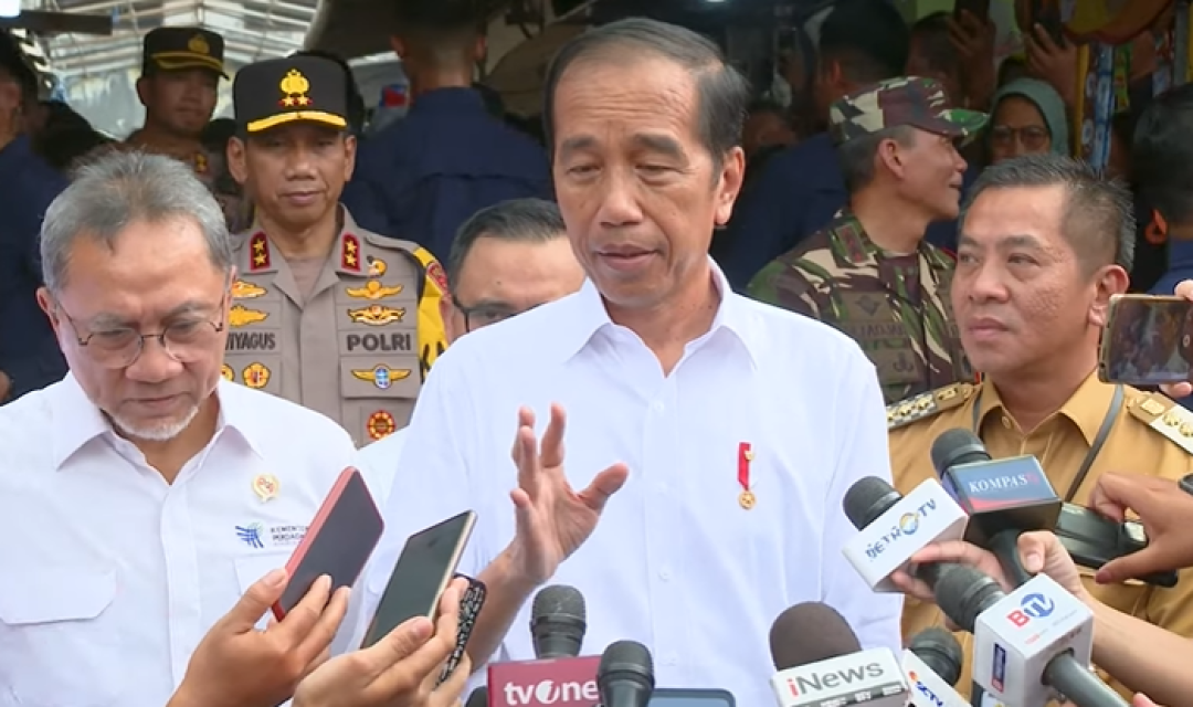 Tinjau Pasar Baru Karawang, Presiden Jokowi: Harga Baik