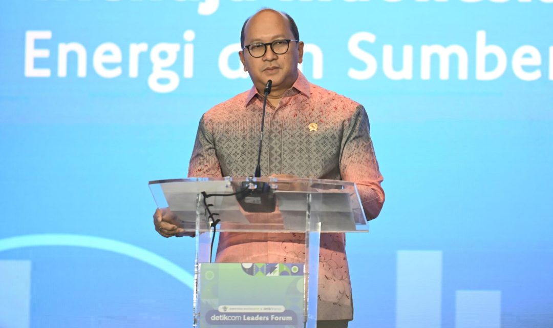 Menteri Investasi/Kepala Badan Koordinasi Penanaman Modal (BKPM), Rosan Roeslani saat memberikan sambutan dalam Detikcom Leaders Forum bertajuk "Menuju Indonesia Hijau: Inovasi Energi dan Sumber Daya Manusia" di Jakarta pada Selasa (17/9).