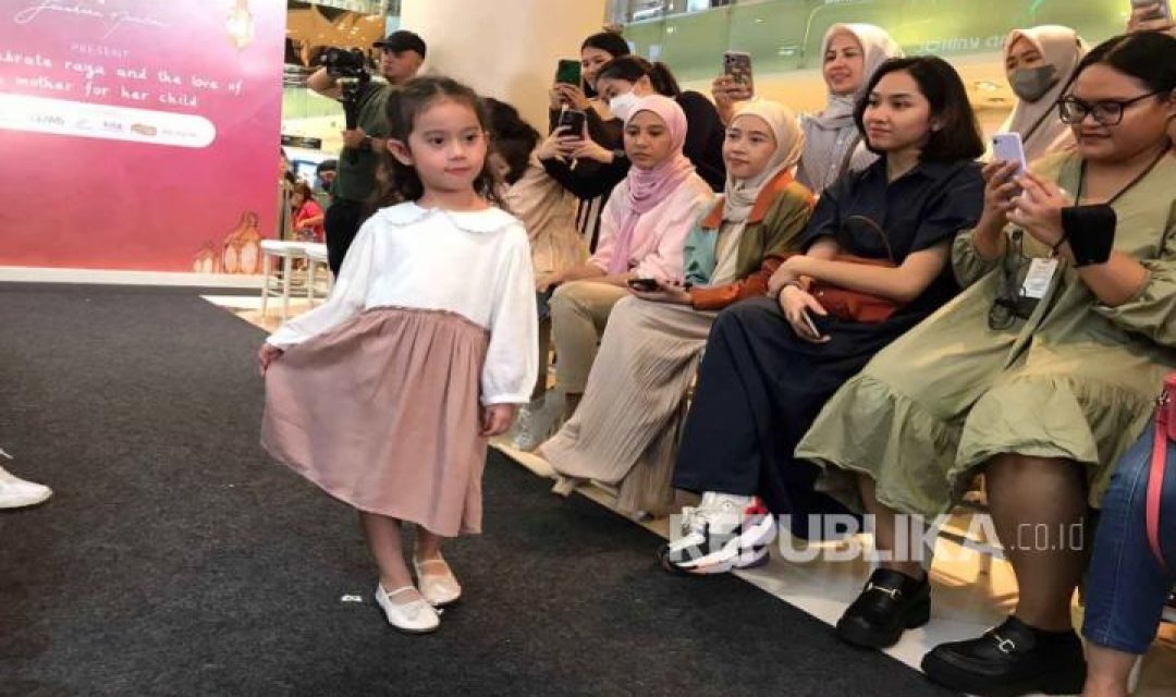 Peluncuran koleksi mothercare indonesia x jenahara nasution, di jakarta