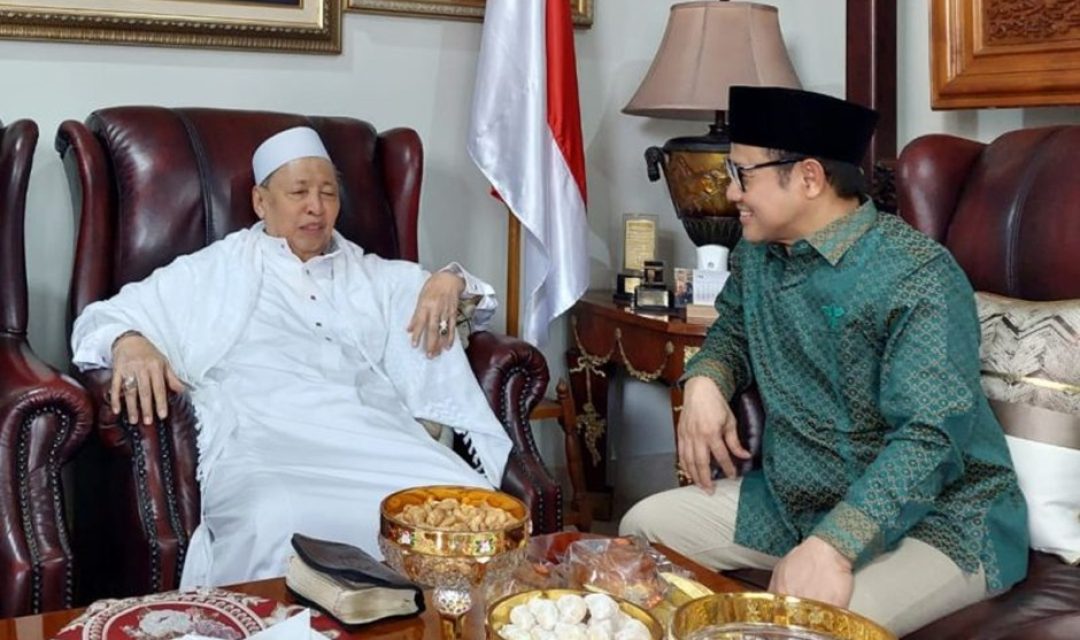 Ketua Umum PKB Muhaimin Iskandar (kanan) bertemu Wakil Presiden ke-9 RI Hamzah Haz