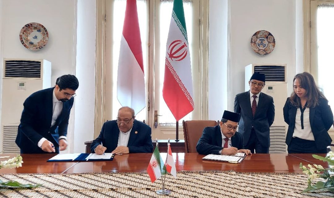 Penandatanganan MoU tentang Jaminan Produk Halal antara Pemerintah Republik Indonesia dan Pemerintah Republik Islam Iran