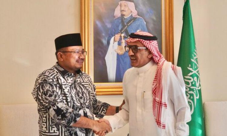 Menag Yaqut saat bertemu Dubes Saudi untuk Indonesia