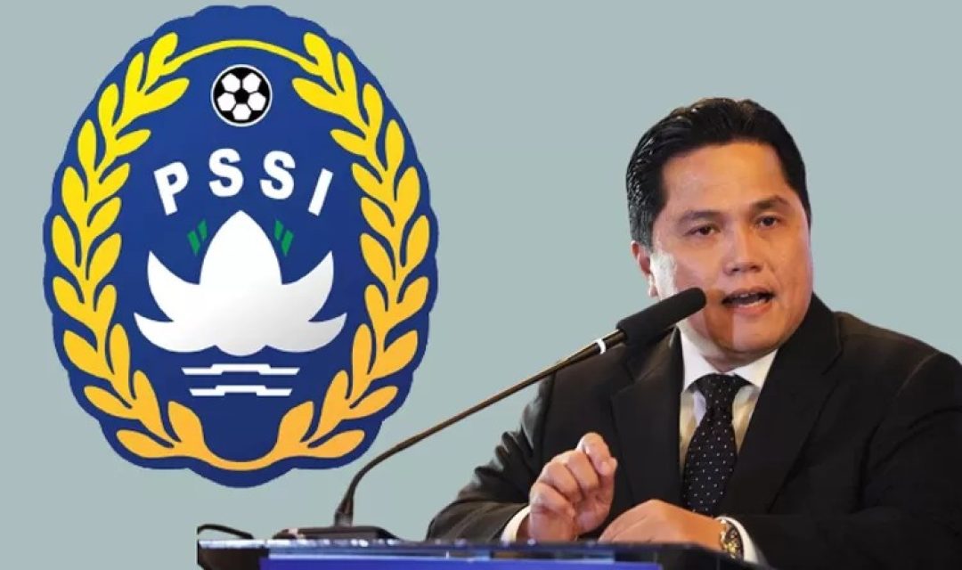 Ketua Umum PSSI, Erick Tohir memberikan keterangan pada wartawan.