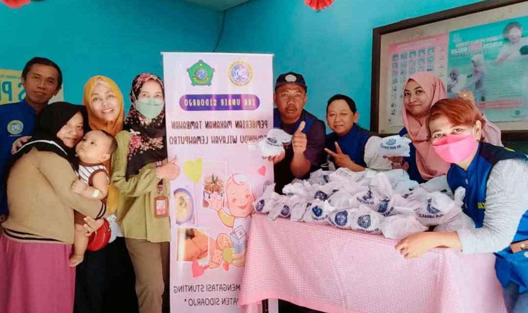 Pemberian makanan tambahan bergizi persembahan IKA Unair Sidoarjo untuk tekan stunting (Dok. Istimewa)