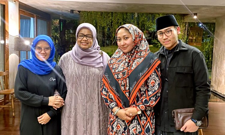 Dua Nyai Pesantren Jatim kunjungi istri Anies Baswedan (Foto: Istimewa)