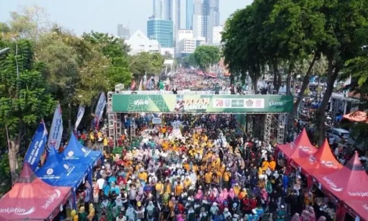 Jalan Sehat peringatan Hari Santri Nasional 2023 di Surabaya