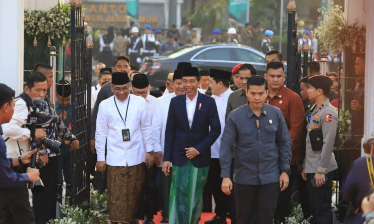 acara apel Hari Santri 2023 di Tugu Pahlawan