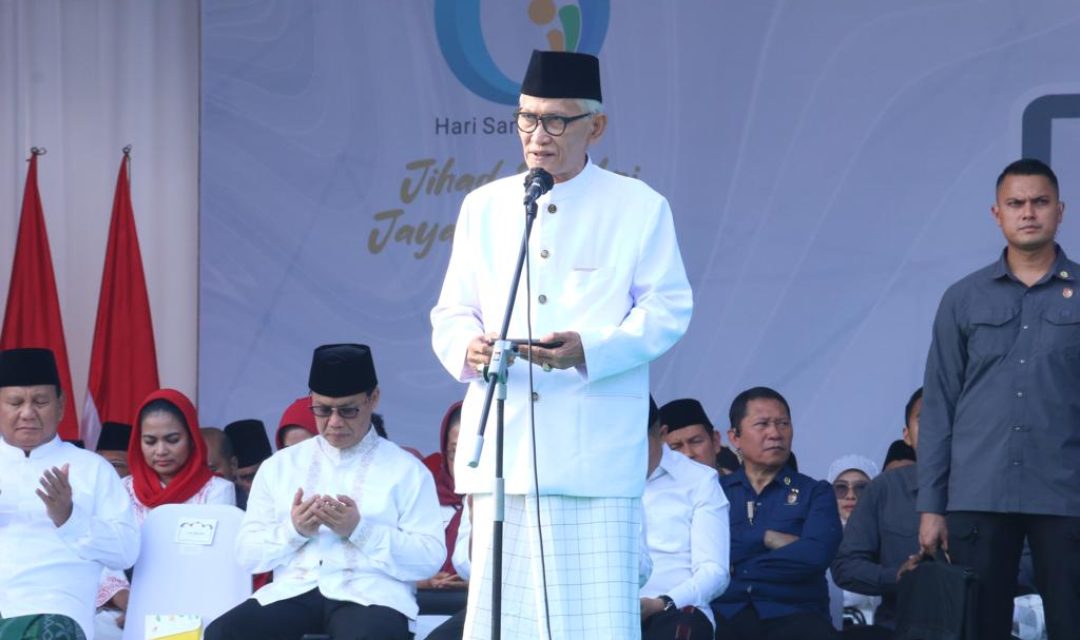 Pembacaan doa oleh oleh Rais 'Aam PBNU KH Miftachul Akhyar pada apel Hari Santri 2023