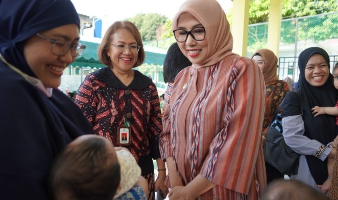 Penasehat Dharma Wanita Persatuan (DWP) Kementerian Kesehatan RI, Ida Budi Gunadi dalam lawatannya ke Batam