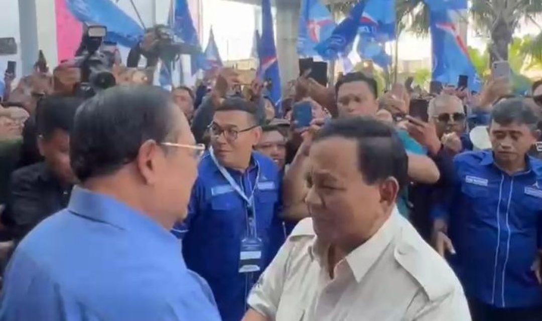 Prabowo Subianto bersama SBY di Hotel Aston Madiun, Jawa Timur, Senin (20/11/2023). (Dok. Demokrat)