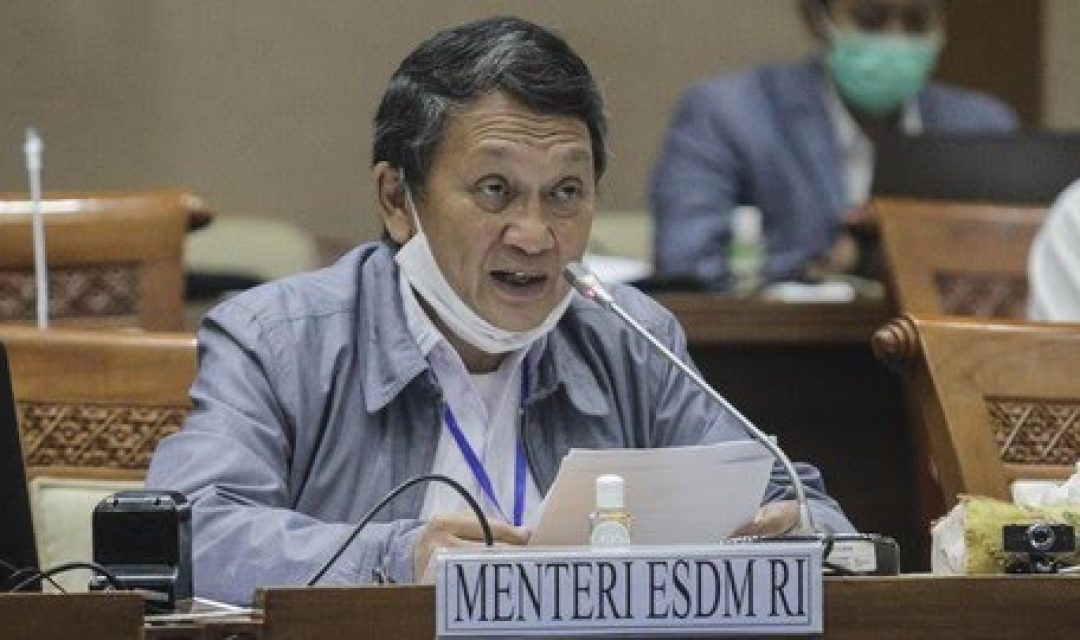 Pemerintah ingin mewajibkan PLN membeli listrik dari pembangkit. (ANTARA FOTO/Didik Setiawan).