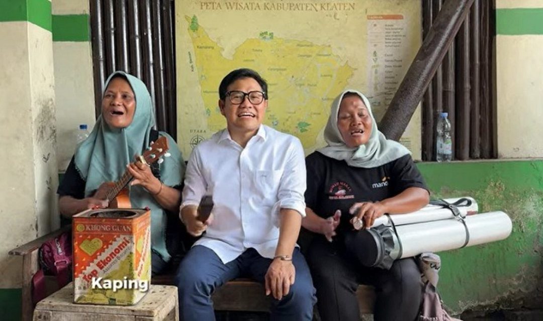 Cawapres Muhaimin Iskandar saat bersholawat dengan pengamen perempuan Klaten. (Foto: Istimewa)