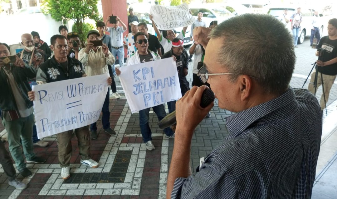 Aksi damai diikuti beberapa elemen yang ikut menolak RUU Penyiaran