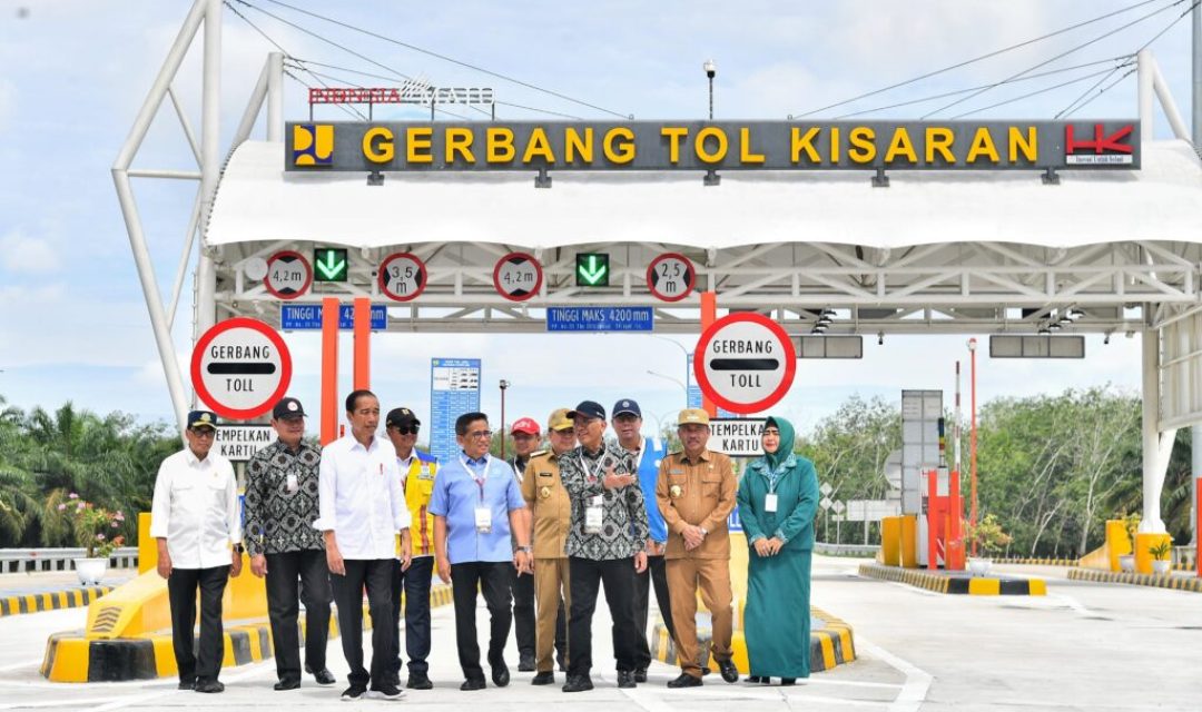 Presiden Jokowi Resmikan Dua Ruas Tol Trans Sumatera, Tingkatkan Mobilitas dan Daya Saing Ekonomi Daerah