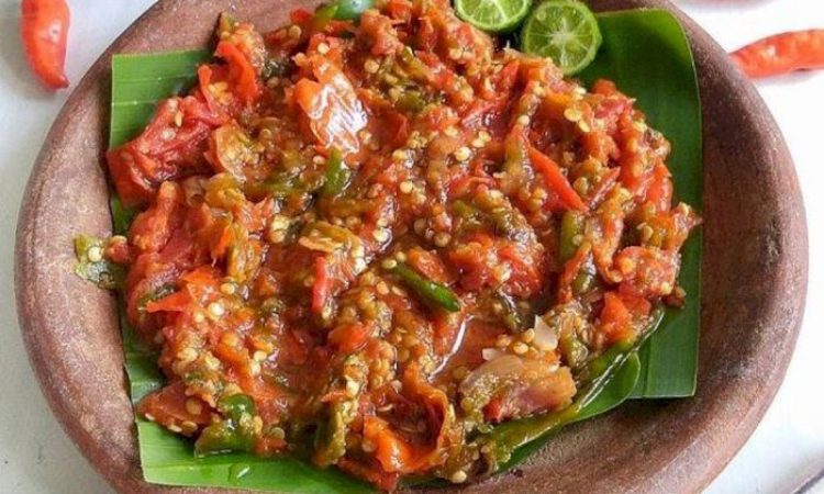 aromanya-bikin-ngiler-ini-resep-sambal-belacan-khas-medan-yang-enak-dan-gampang14_700