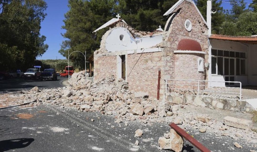 gereja-dan-sekolah-di-yunani-rusak-diguncang-gempa-1_169