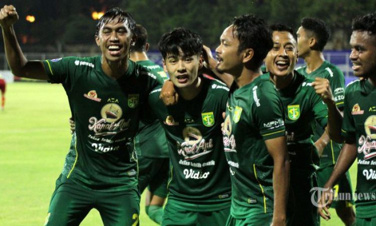 liga-1-bhayangkara-fc-libas-persebaya-surabaya-2-1_20220121_042118